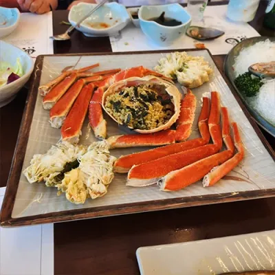 명가 자연산 대게 한 접시 (등딱지 내장 비빔밥 포함)