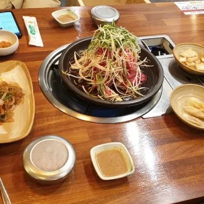 차돌박이 파채 무침 (철판 구이)