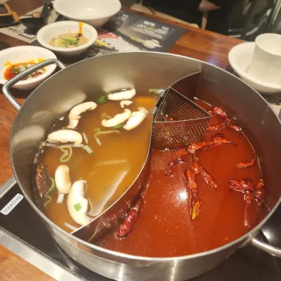 마라마라 위안양 마라탕 (백탕·홍탕)