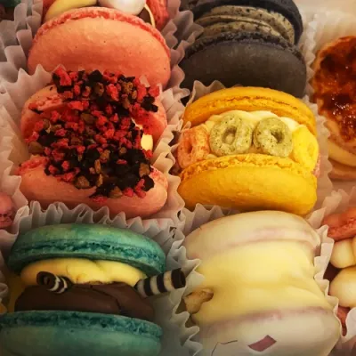 모양도 맛도 예쁜 컬러 마카롱 9구 박스
