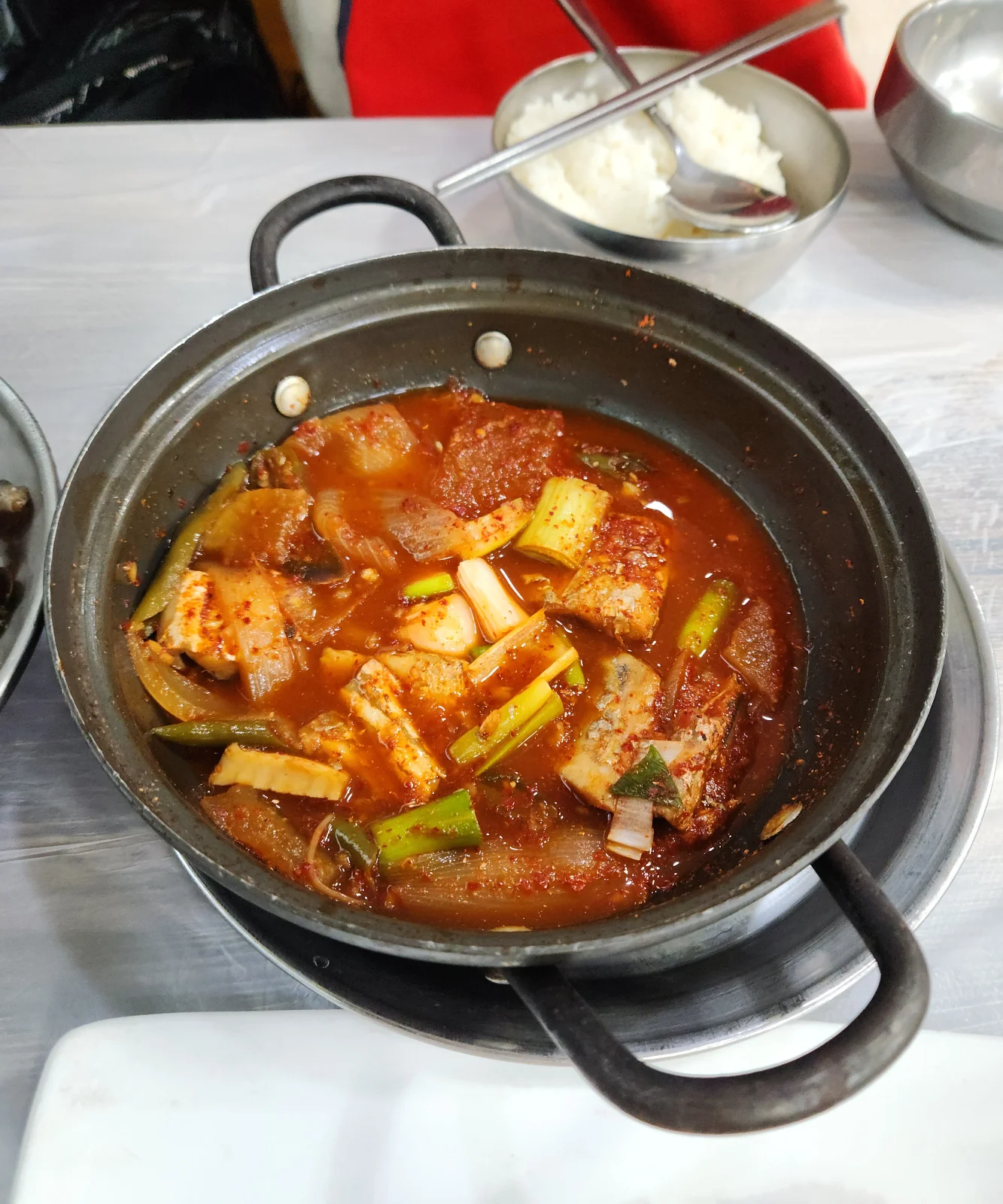 물만난 간고등어 매운 조림 (대파·청양)