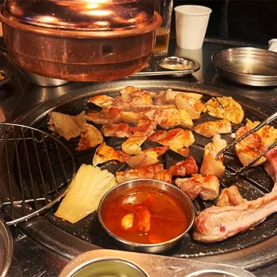 참숯 직화 통삼겹살 500g (파인애플 곁들임)