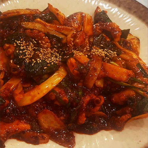 스트레스 풀리는 매운 오징어볶음 1인분