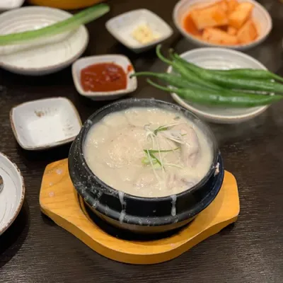 굿 한정식 옛날식 삼계탕 (한 마리)